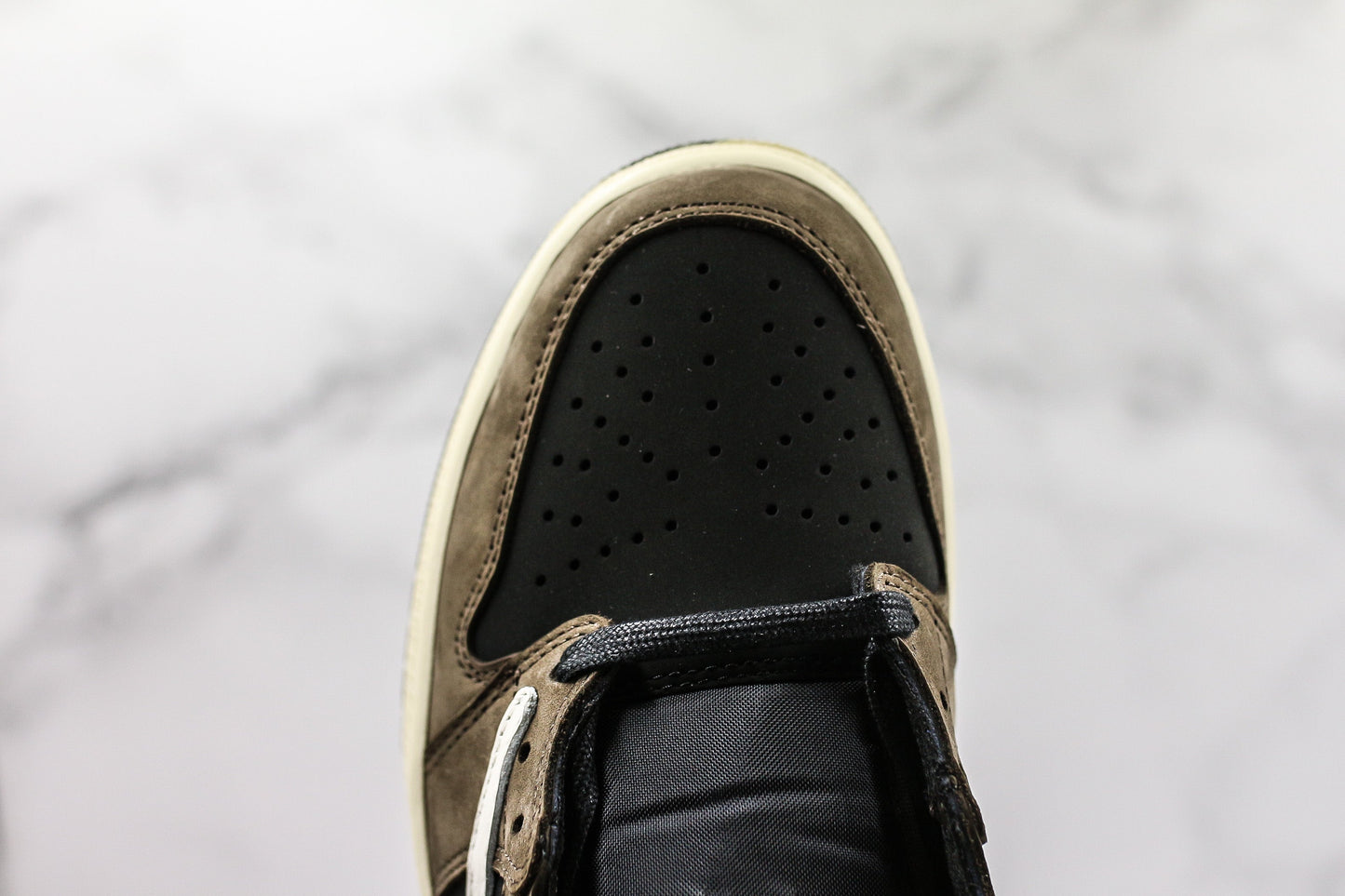 Air Jordan 1 Low x Travis Scott “Mocha”