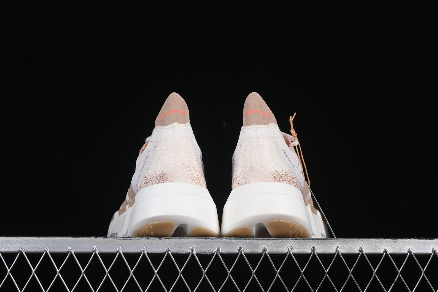 ADIZERO ADIOS PRO4 BEGE