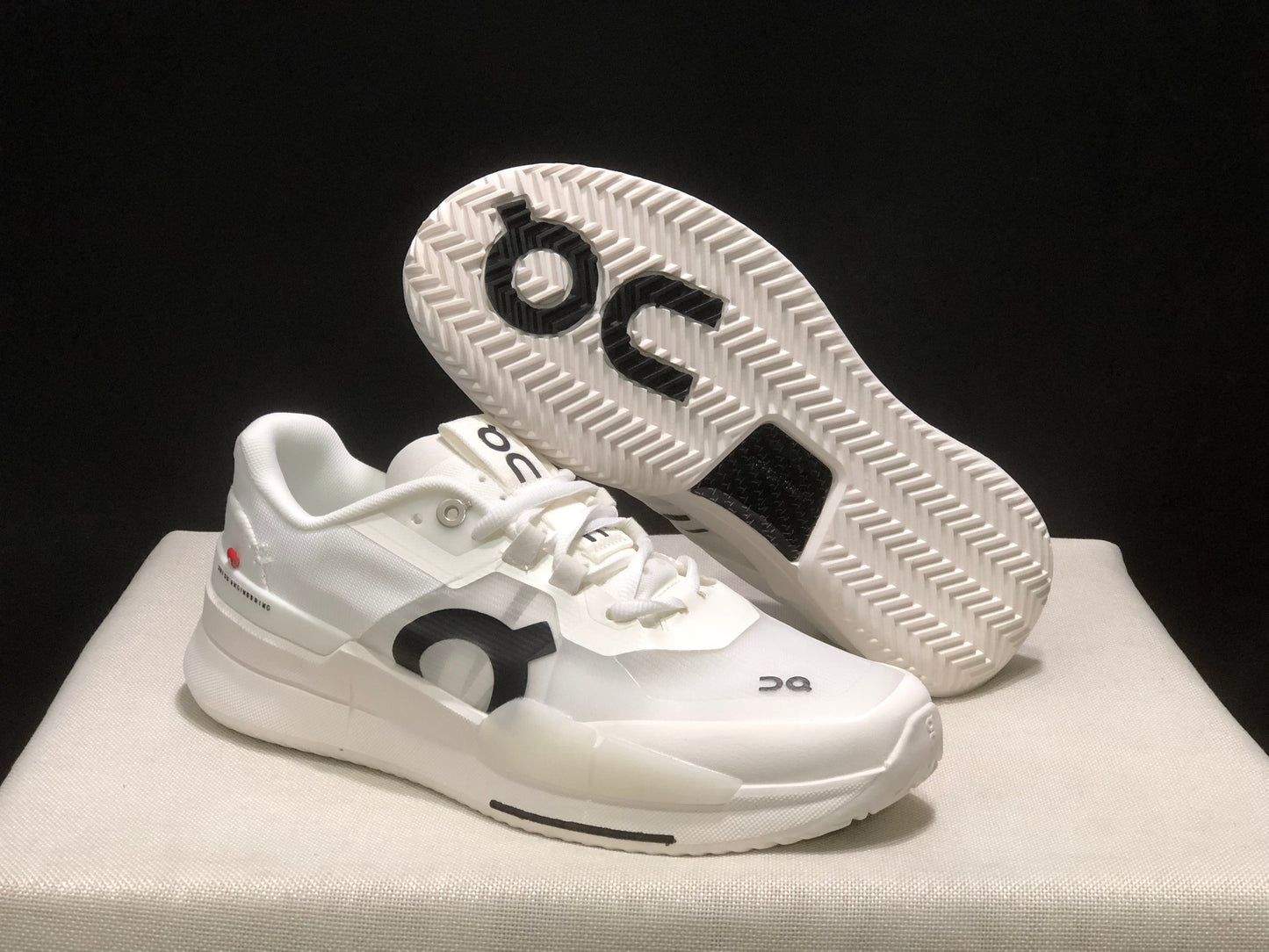 ON THE ROGER PRO 2 BRANCO