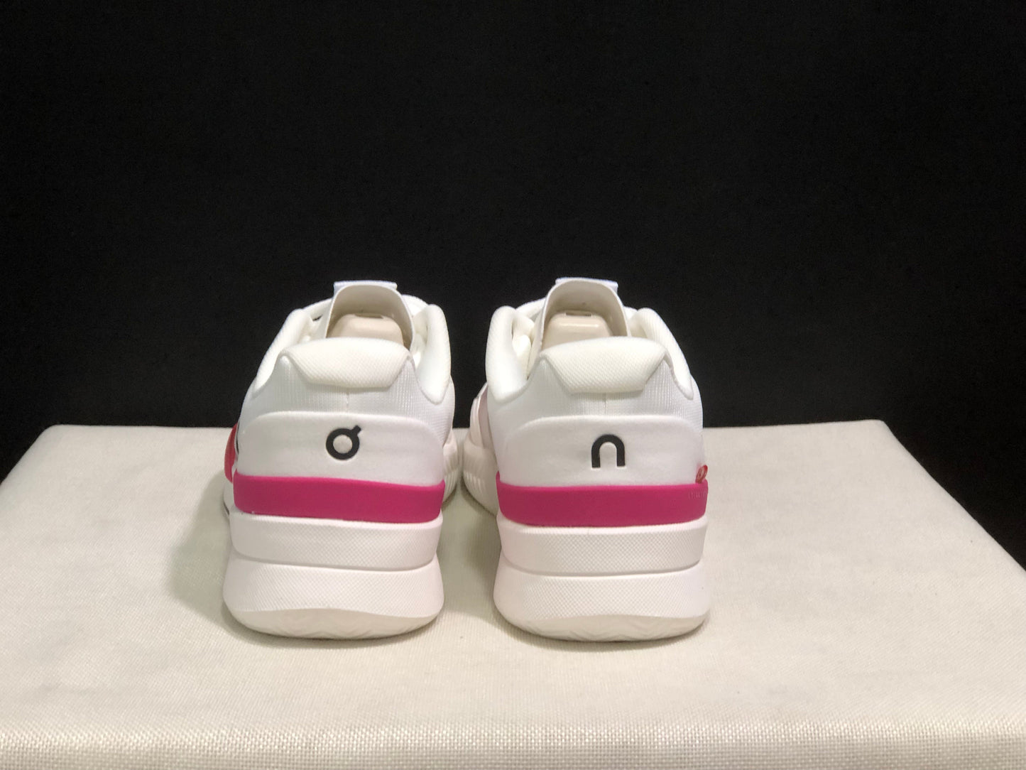 ON THE ROGER PRO 2  BRANCO/ROSA