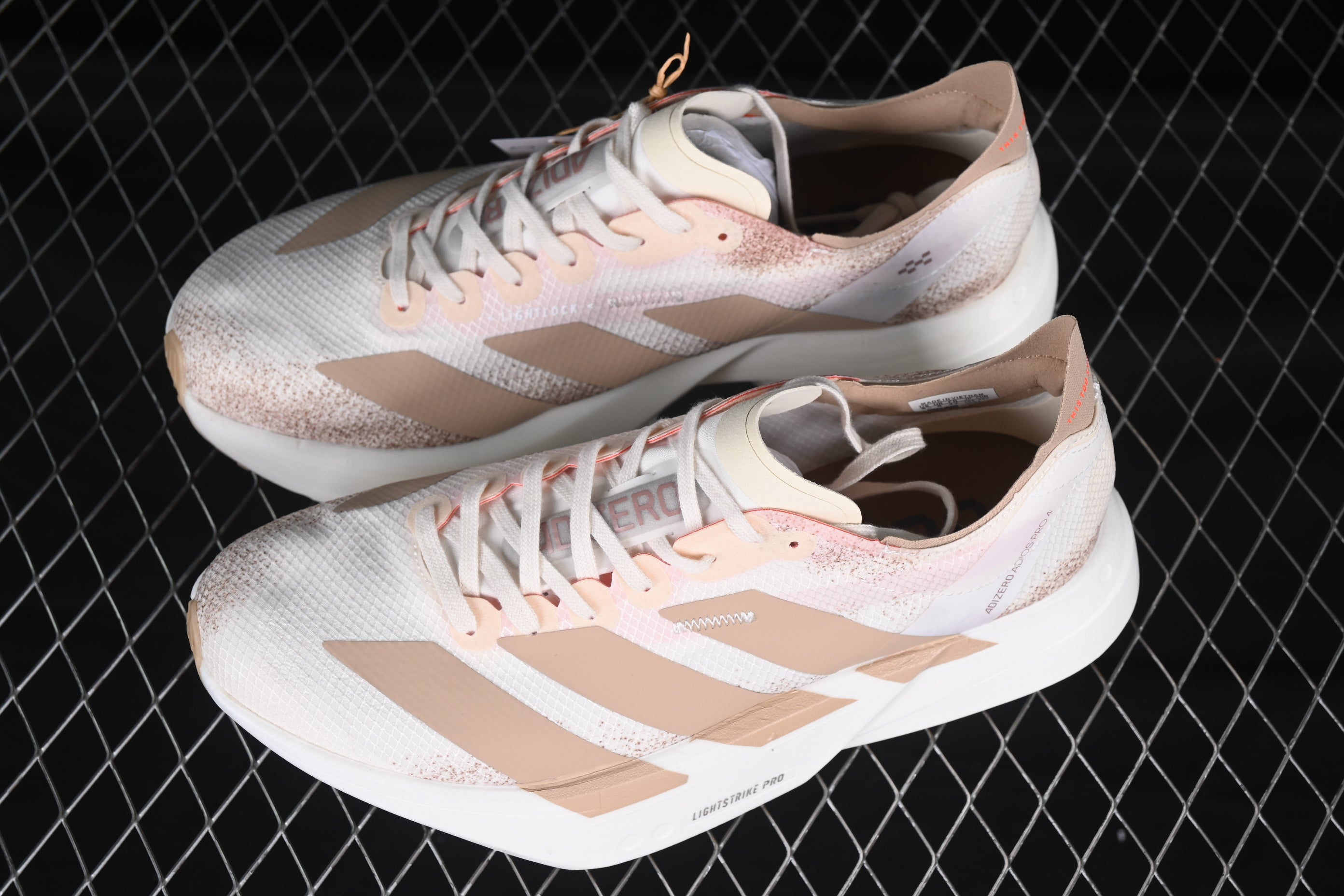 ADIZERO ADIOS PRO4 BEGE