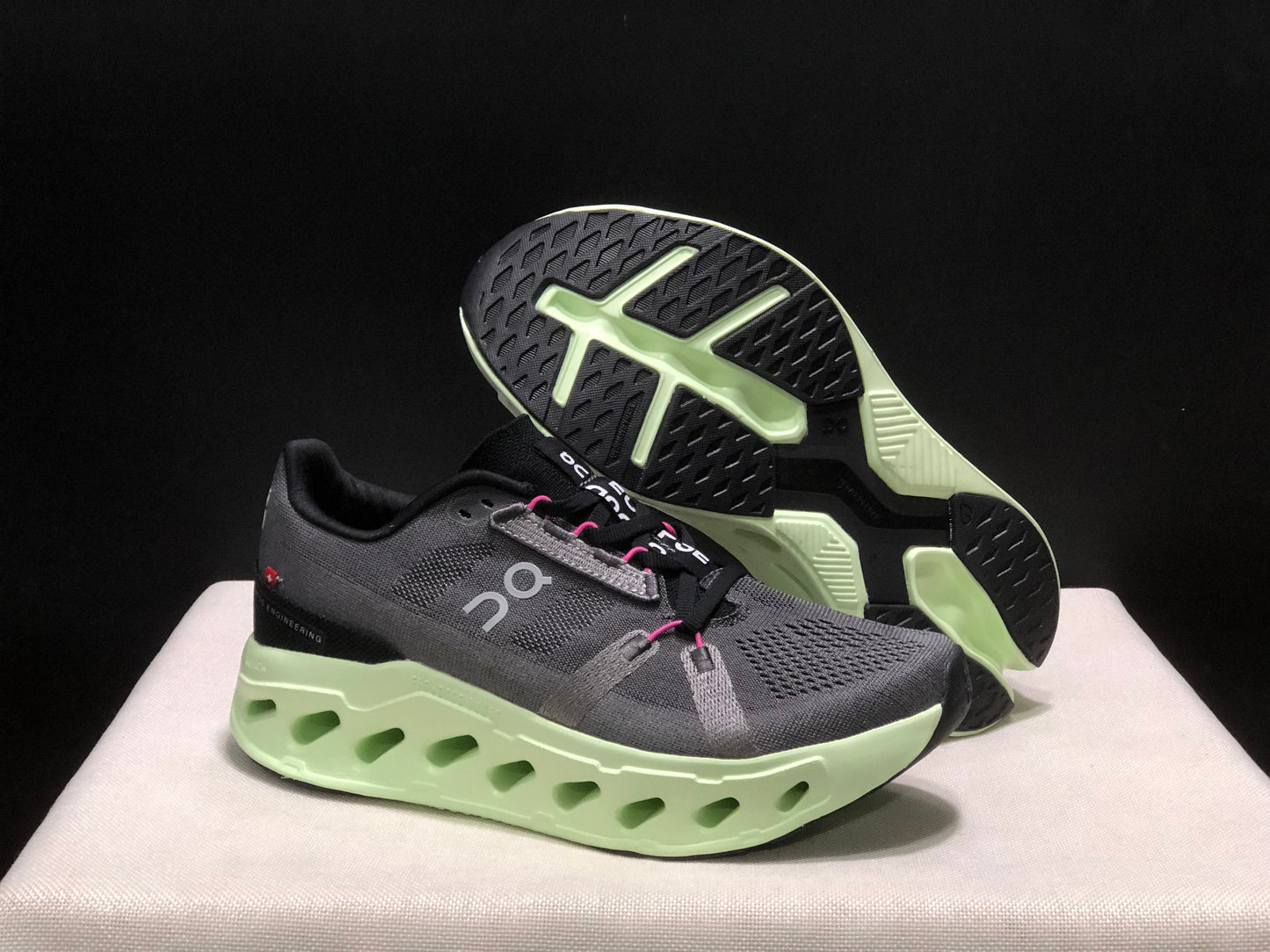 ON CLOUDECLIPE ROCK/LIMA