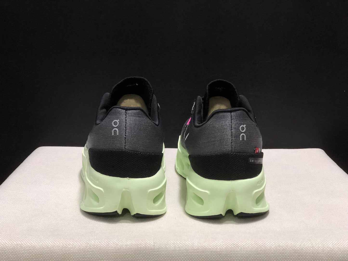 ON CLOUDECLIPE ROCK/LIMA