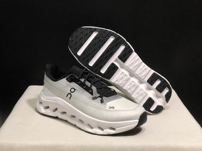 On Cloudtilt "Ivory"